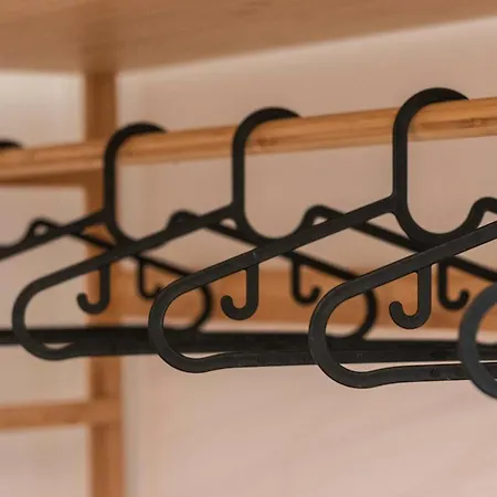 New! Lovely 4-bedroom Loft In דירה בילבאו