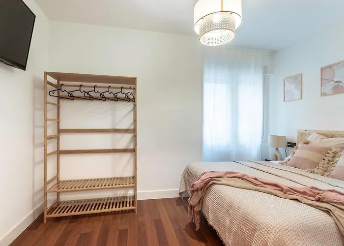 New! Lovely 4-bedroom Loft In *