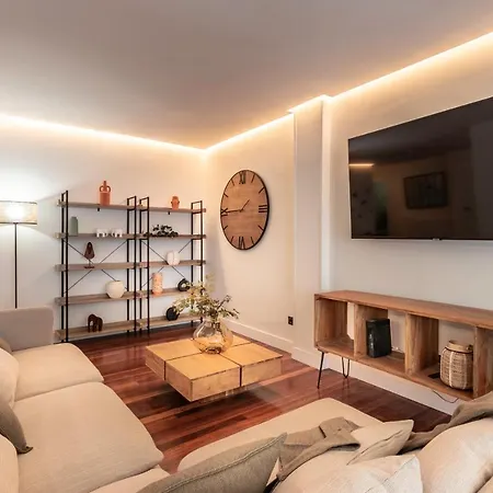 New! Lovely 4-bedroom Loft In Lägenhet