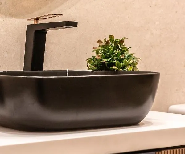 דירה New! Lovely 4-bedroom Loft In בילבאו