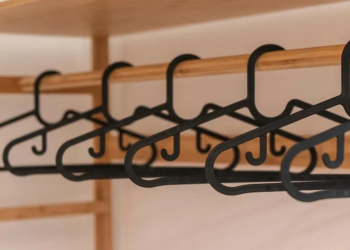 New! Lovely 4-bedroom Loft In דירה בילבאו