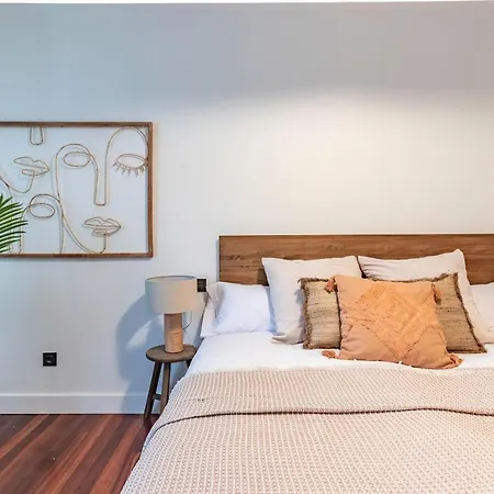 New! Lovely 4-bedroom Loft In * 빌바오