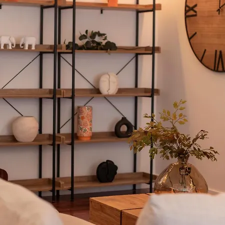 New! Lovely 4-bedroom Loft In בילבאו
